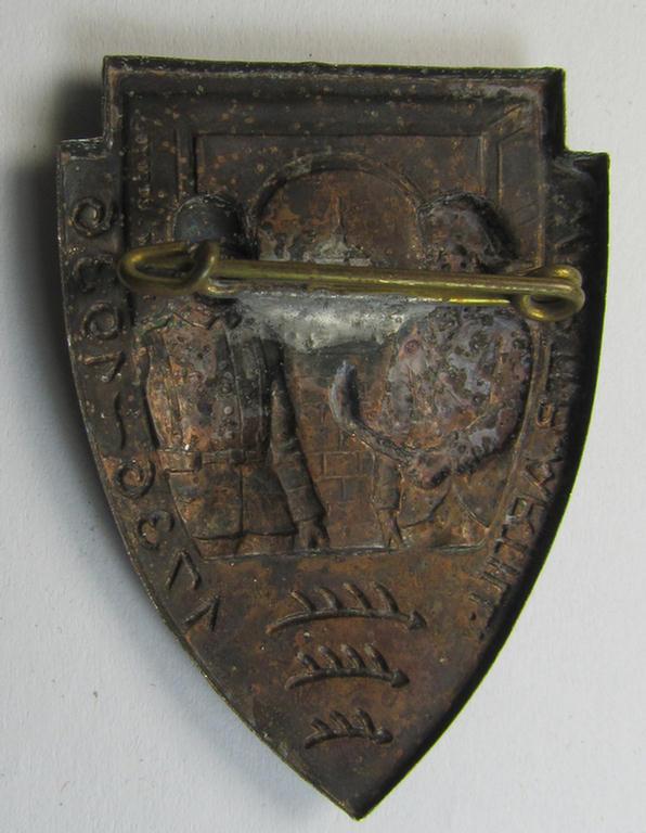 Reddish-bronze-toned, (I deem) N.S.K.O.V.- (ie. WH-Artillerie-) related day-badge (ie. 'tinnie') being a: 'M.&W. Stuttgart'-marked example as was issued to commemorate a gathering entitled: 'Württb. Artill. - 1736 - 1936'