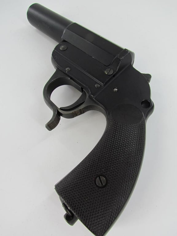 LP34 Aluminum flare gun marked ac40