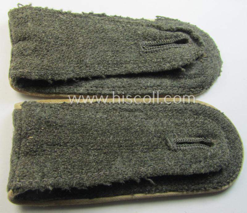 Superb - fully matching and just moderately used! - pair of WH (Heeres) 'M40'- (ie. 'M43'-) pattern, WH (Heeres) EM-type shoulderstraps as was intended for usage by a: 'Soldat der Infanterie-Truppen'