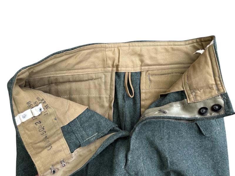 Wehrmacht ( Heer ) assault gunners ( Sturmgeschütz ) trousers