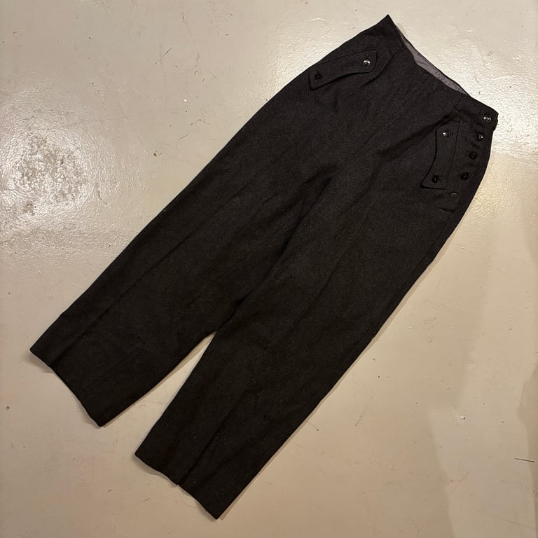 LW Flakhelferin trousers