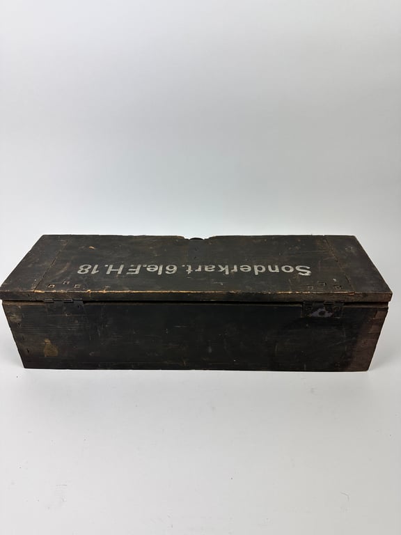 Wooden Ammo box Sonderkart.6le.F.H. 18