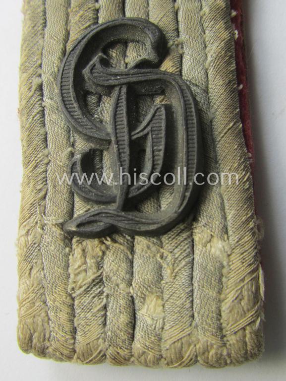 Single, WH (Heeres) officers'-type, 'cyphered' shoulderboard: 'Leutnant der Nebelwerfer-Trpn.' who served within the famous 'GrossDeutschland'-division