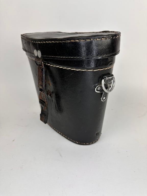 Wehrmacht binoculars 'Dienstglas' 7x50 (Doppelfernrohr) complete with original leather carrying case
