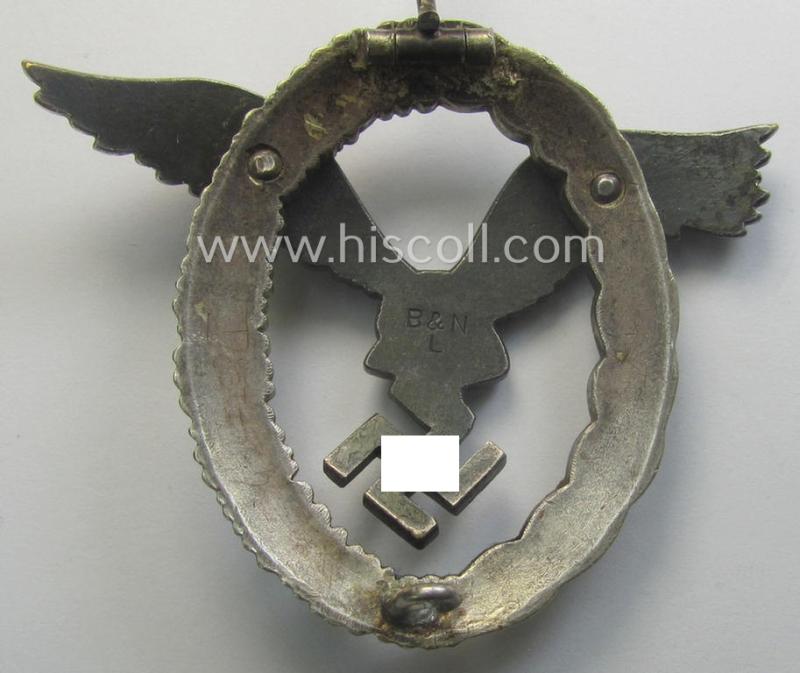 WH (Luftwaffe) war-badge (ie. 'LW-Flugzeugführer-Abzeichen' or: pilots'-war-badge) by the 'Berg & Nolte'-company