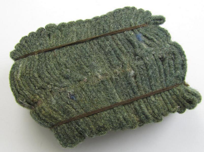 Fully matching pair of WH (Heeres) 'Nachschub o. Panzer'-related, so-called: regimental shoulderstrap-'slip-ons' (ie. 'Schulterstück-Überschuben') as was intended for usage by a: 'Soldat der Panzer-Divisions-Nachschubführer 33'
