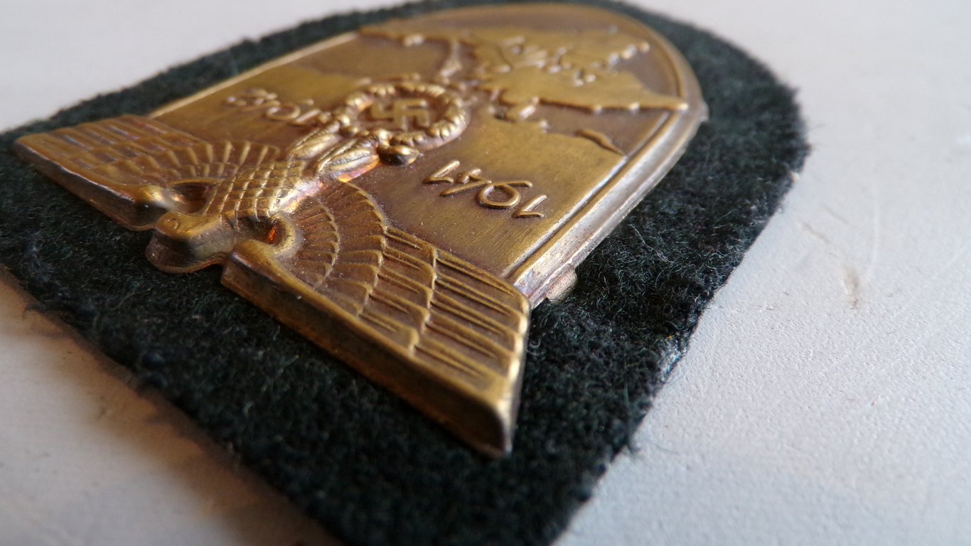 Krimschild ( Krim shield ) black panzer backing