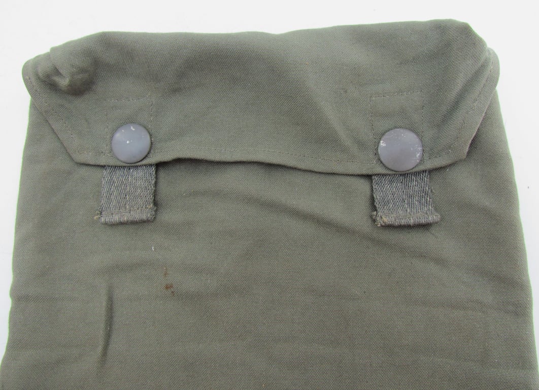 Late war Wehrmacht Gasplane (Gascape) Pouch