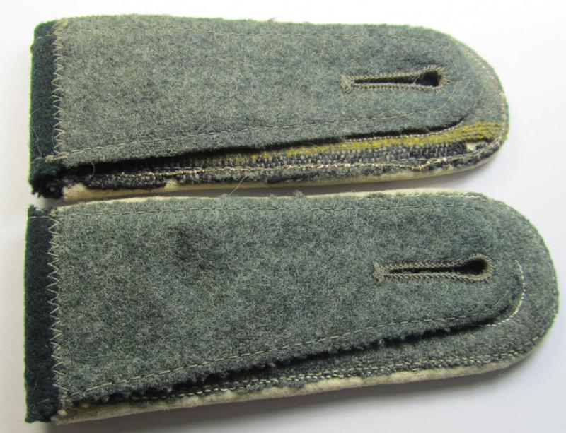 Attractive - and fully matching! - pair of WH (Heeres), early-war-period- (ie. 'M36'- ie. 'M40'-pattern) NCO-type shoulderstraps as was intended for usage by a: 'Feldwebel eines Infanterie-Regiments'