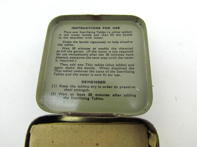 British WWII ( RAF ) water sterilizing outfit - complete