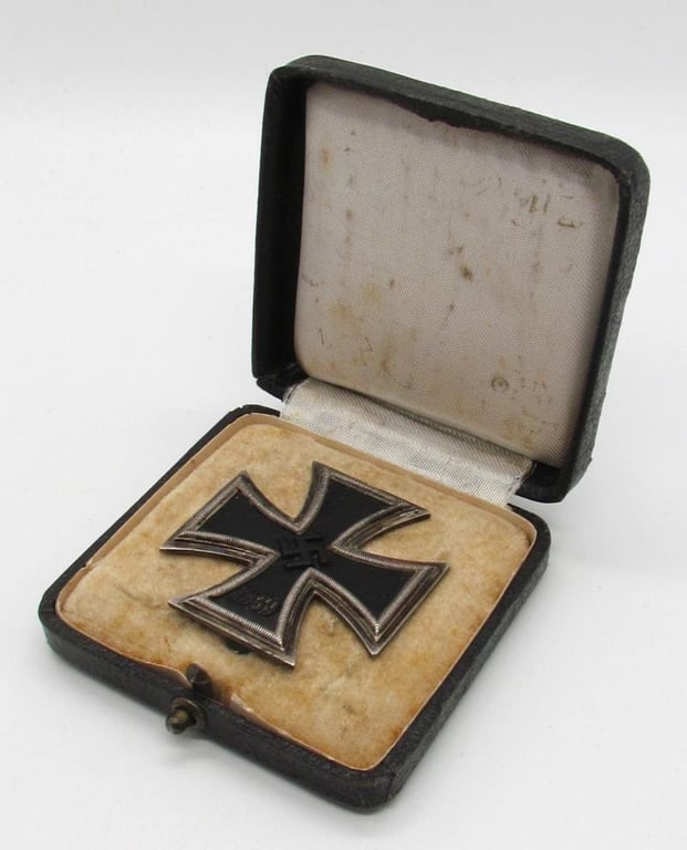 Iron Cross 1st Class ( EK1 ) in Case ( L50 )