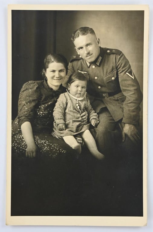 German WH Panzerjäger Family Picture