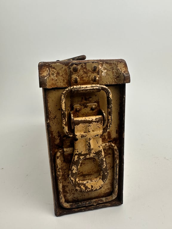Tan MG34/42 ammo box