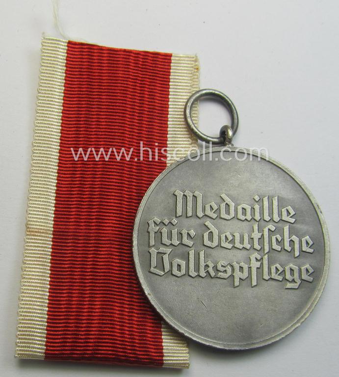 'Deutsche Volkspflege'-medal being a non-maker-marked example