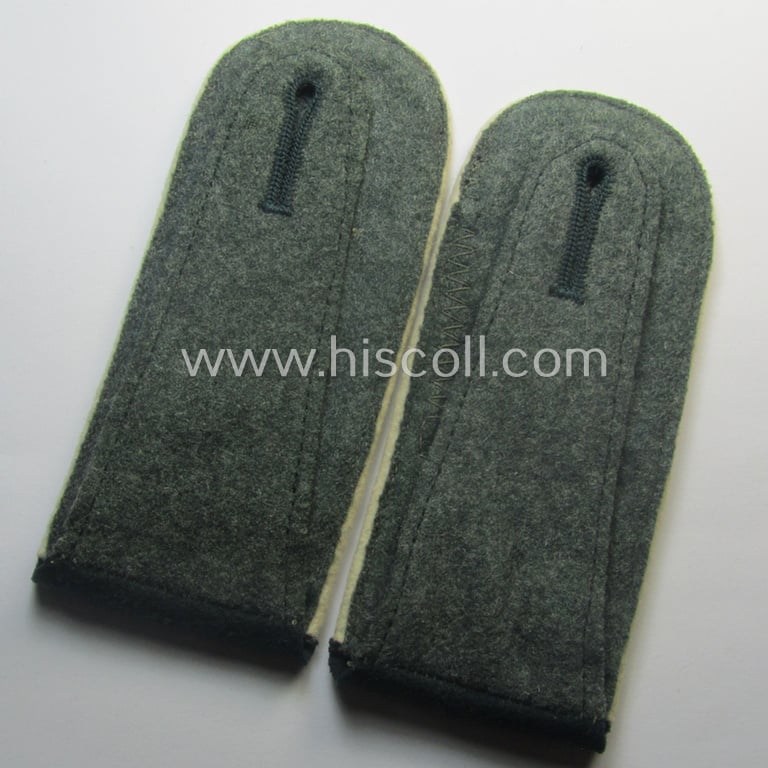 Pair of WH (Heeres), early- (ie. pre-) war-period- (ie. 'M40'-pattern) EM-type shoulderstraps: 'Soldat der Infanterie-Trpn.'