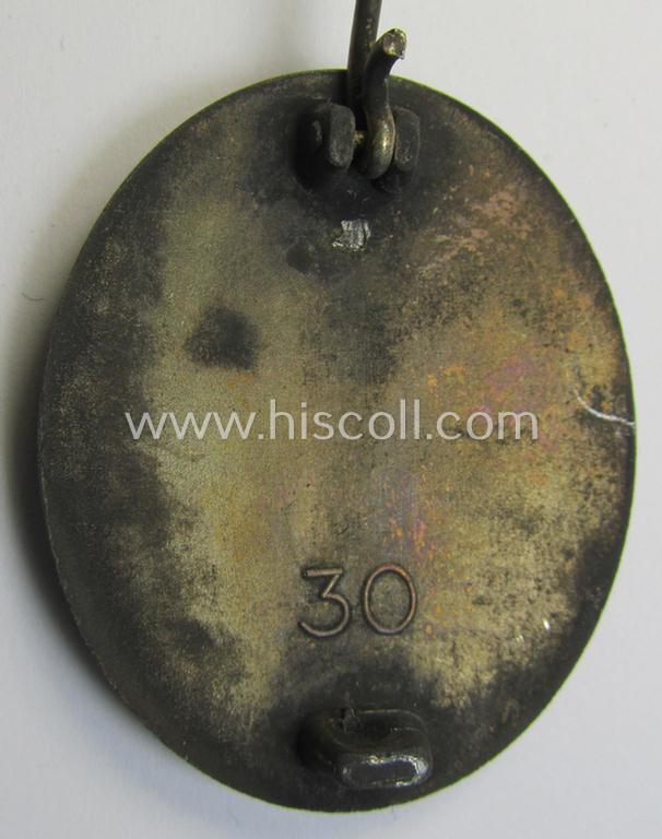 'Verwundeten-Abzeichen in Silber' being a clearly maker- (ie. '30'-) marked- and typical zinc (ie. 'Feinzink'-) based example as was produced by the desirable maker: 'Hauptmünzamt Wien'