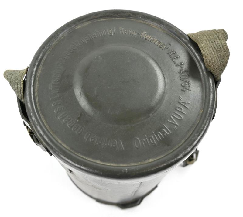 German Luftschutz Gasmask & Tornister VUPA