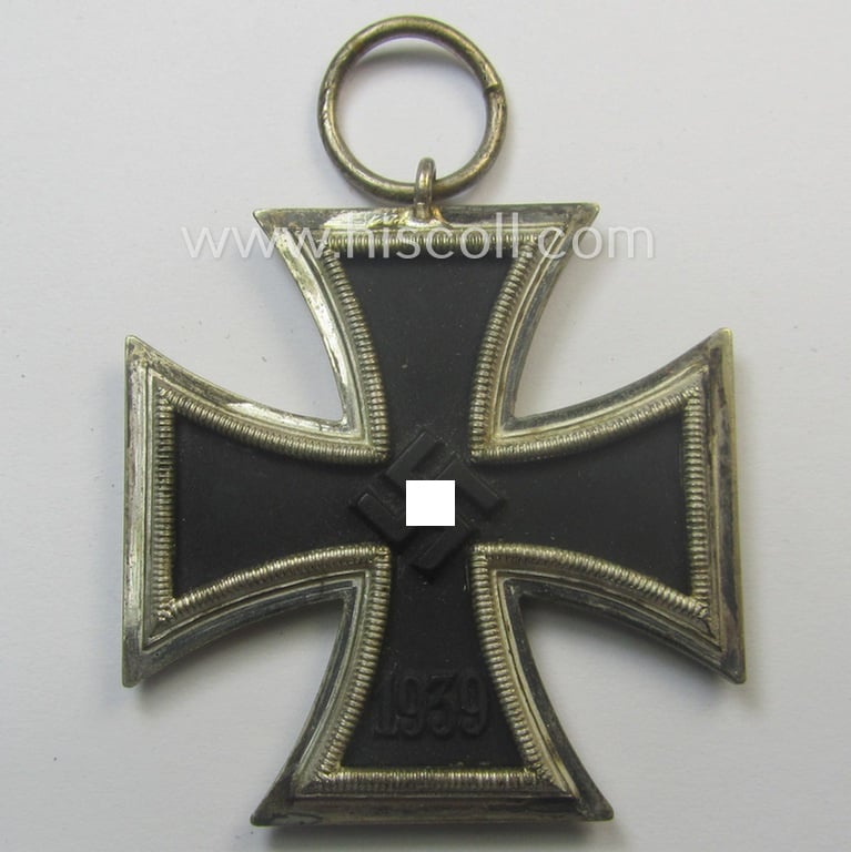 'Eisernes Kreuz II. Klasse' being a (typical) non-maker-marked example by a (by me) unidentified maker (ie. 'Hersteller')