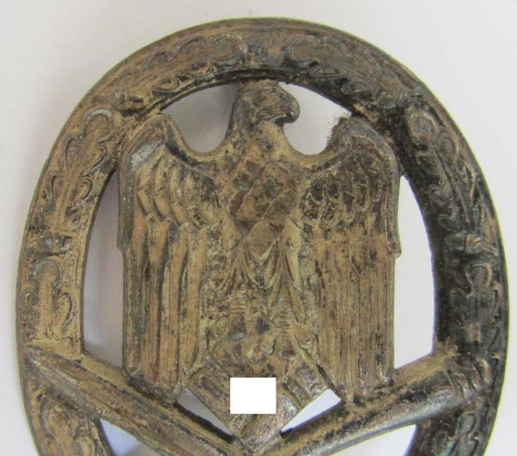 'Allgemeines Sturmabzeichen' (or: General Assault Badge ie. GAB) being an unmarked, so-called: 'half-moon hinge-plate'-variant-pattern (as was produced by a to date unknown maker)