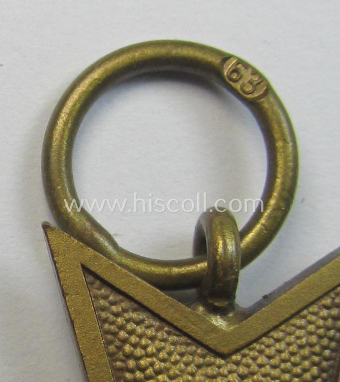 Neat medal-set: 'KvK 2. Klasse mit Schwertern' being a maker- (ie. '63'-) marked (and just minimally used) specimen by the maker- (ie. 'Hersteller') named: 'Franz J. Klast & Söhne' and that comes as issued and found