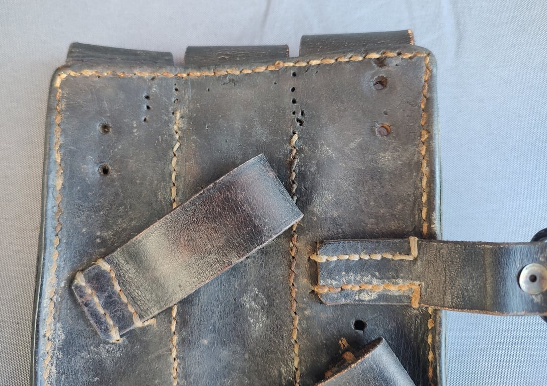 Original Leather MP40 magazine pouch (right hand side)