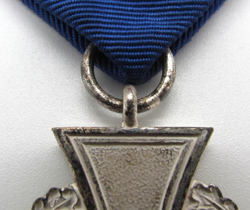 Cased 'Treudienst Ehrenzeichen 25'