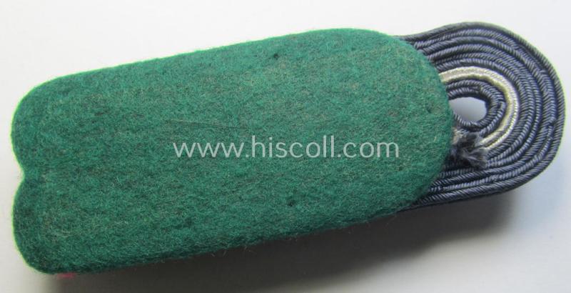 Neat - albeit regrettably single! - WH (Luftwaffe) NCO-type shoulderboard as was intended for a medium-ranked, administrative-official (ie. NCO) having the rank of: 'Oberfeldwebel' (ie.: 'Beambter des mittleren Dienstes')