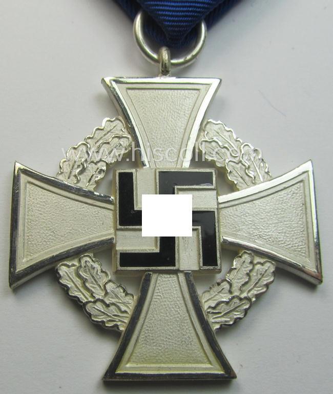 'Treuedienst Ehrenzeichen 2. Klasse' with its two-pieced etui