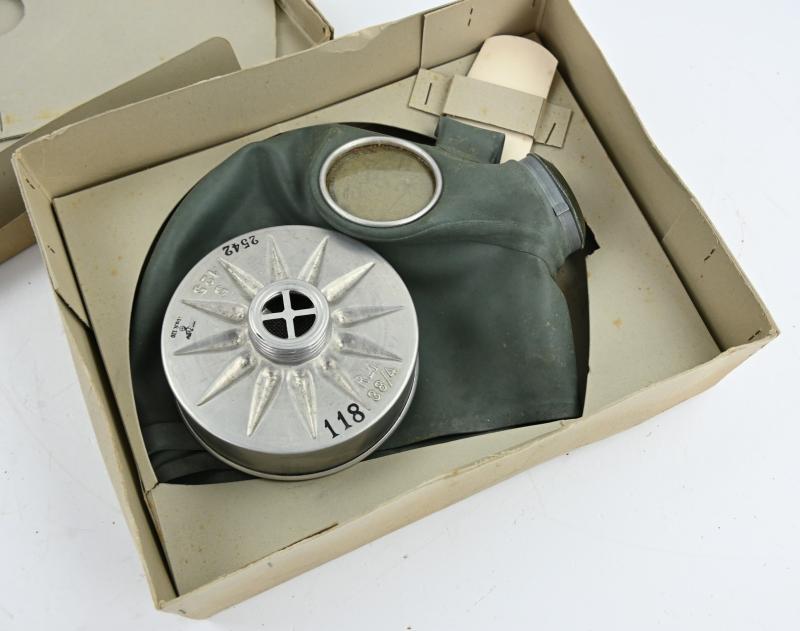 German LS M37 Civil Gasmask with Filter in box