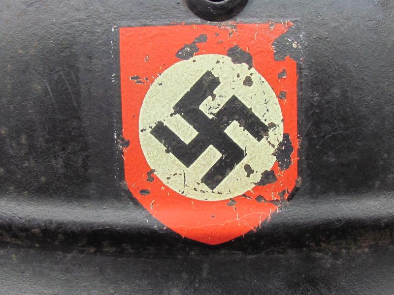 M35 Double Decal Polizei ‘beaded’ Luftschutz Helmet EF66