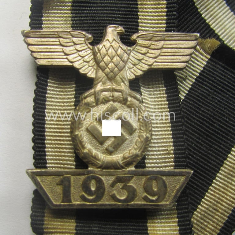 Moderately used- and/or worn example of a: 'Wiederholungsspange zum EK II. Kl.' as was produced by the: 'Wilh. Deumer'-company