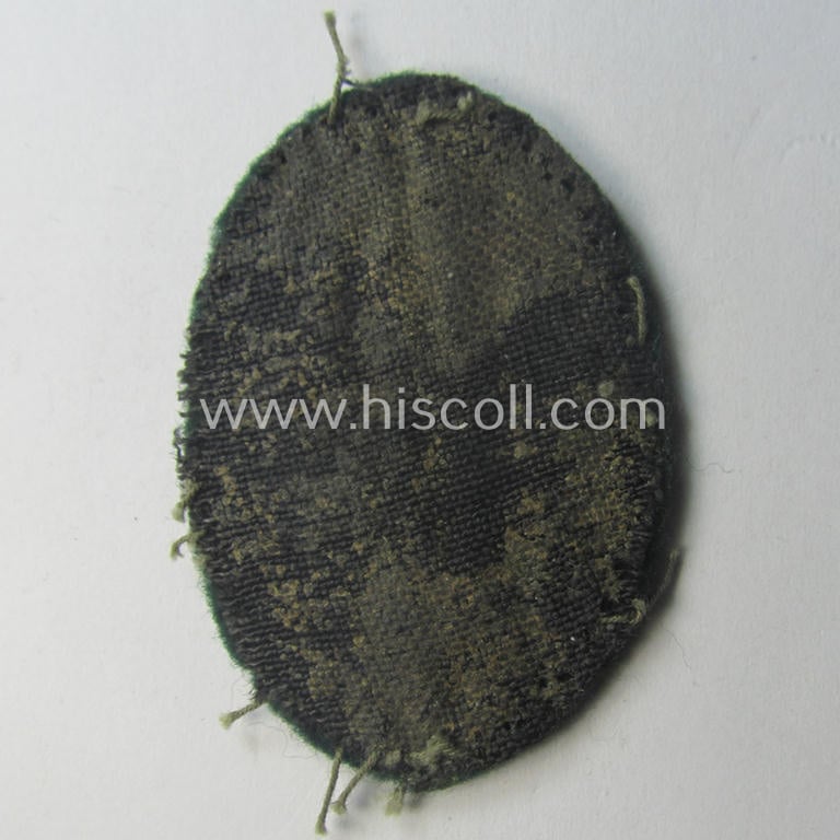 Truly used, WH (Heeres) trade- and/or special-career insignia ie. machine-embroidered signal-blitz: 'Jäger- o. Gebirgsjäger-Trpn.'