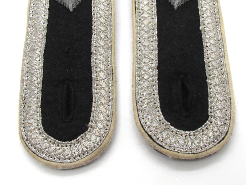 Waffen-SS Infanterie Oberscharführer Shoulder Boards