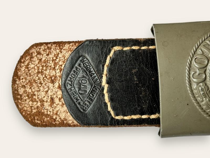 WH (HEER) Steel Belt Buckle -Hermann Knöller-