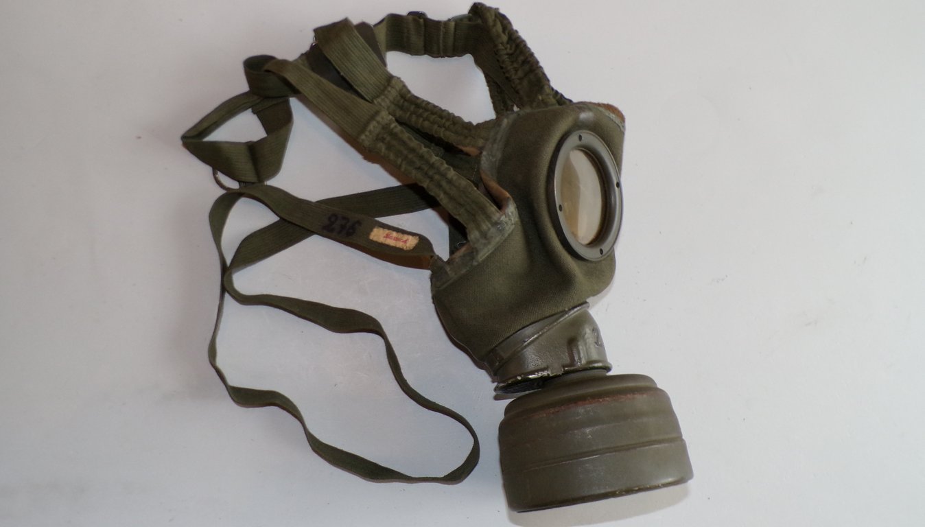 named and unit marked GM30 Gasmaske