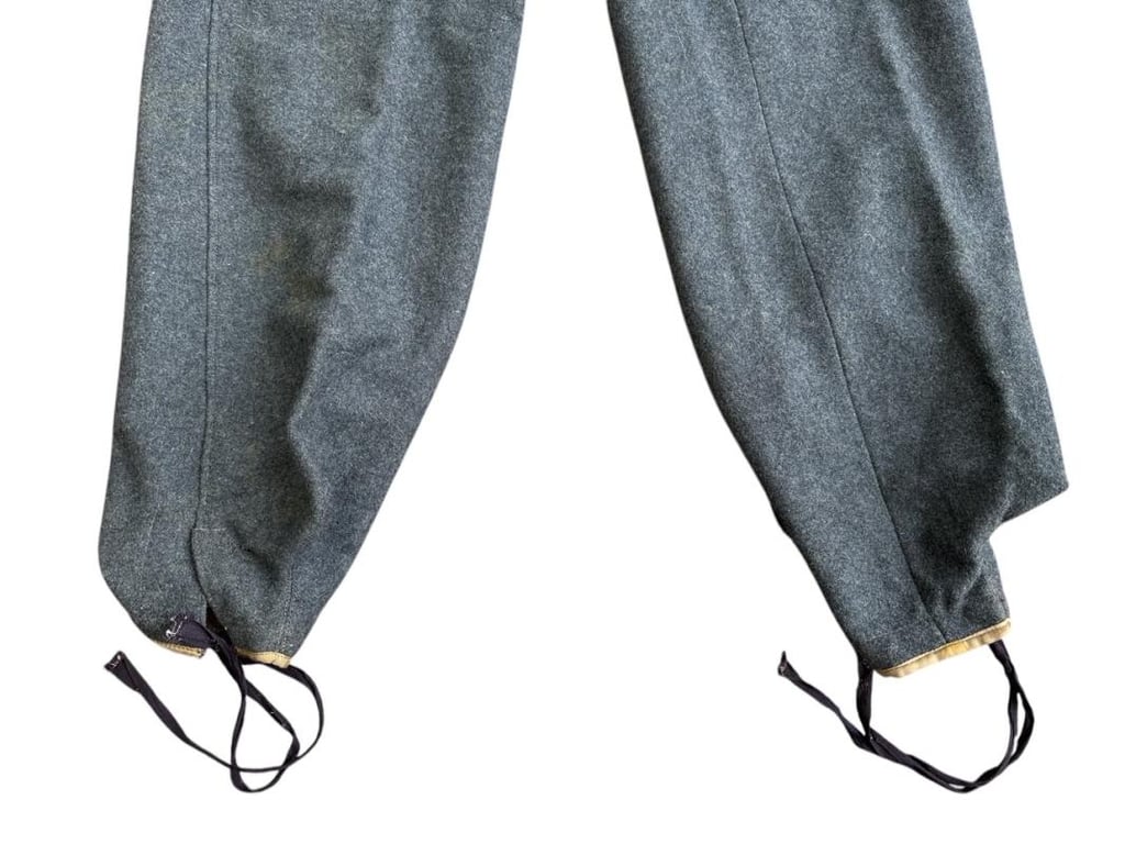 Luftwaffe Flakhelferin (AA helper) M44 trousers