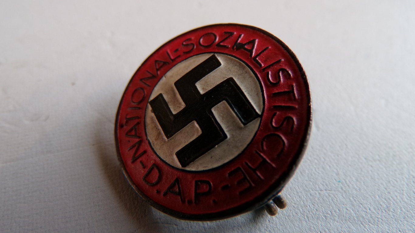 N.S.D.A.P Party pin M1/14