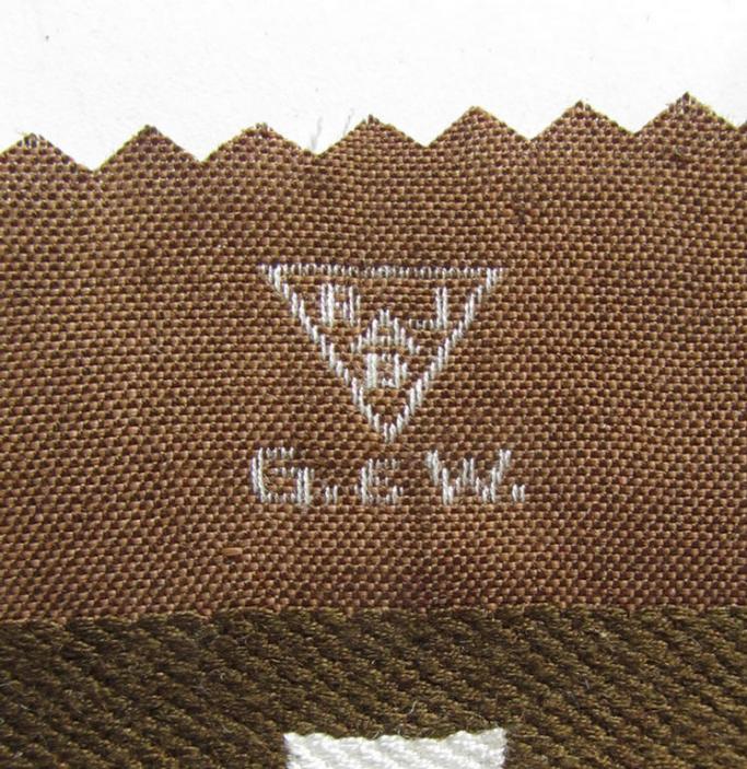 Very nice - and actually scarcely encountered! - RAD (ie. 'Reichsarbeitsdienst') sleeve-badge (or: 'Dienststellenabzeichen') as was intended for all (lower-ranked-) staff at: 'Reichsleitungs'-level