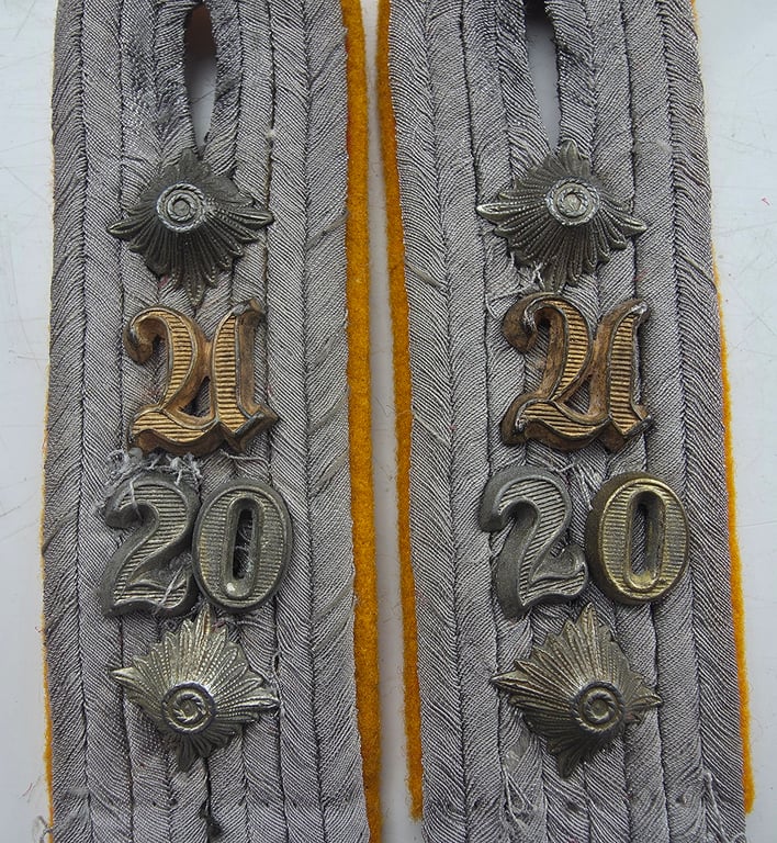 WH (Heeres) 'Kavallerie o. Aufklärungs'  shoulder boards