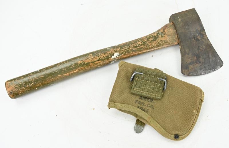 US WW2 M-1910 Intrenching Axe & Carrier