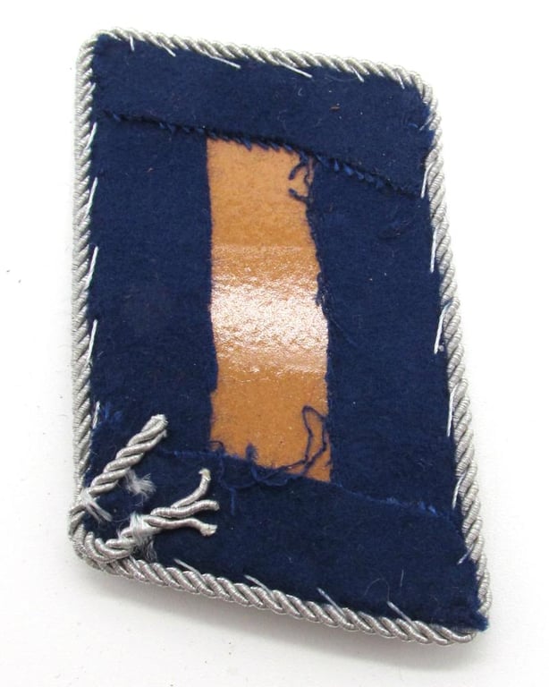 Luftwaffe Sanitäter 'Leutnant' Collar Tabs