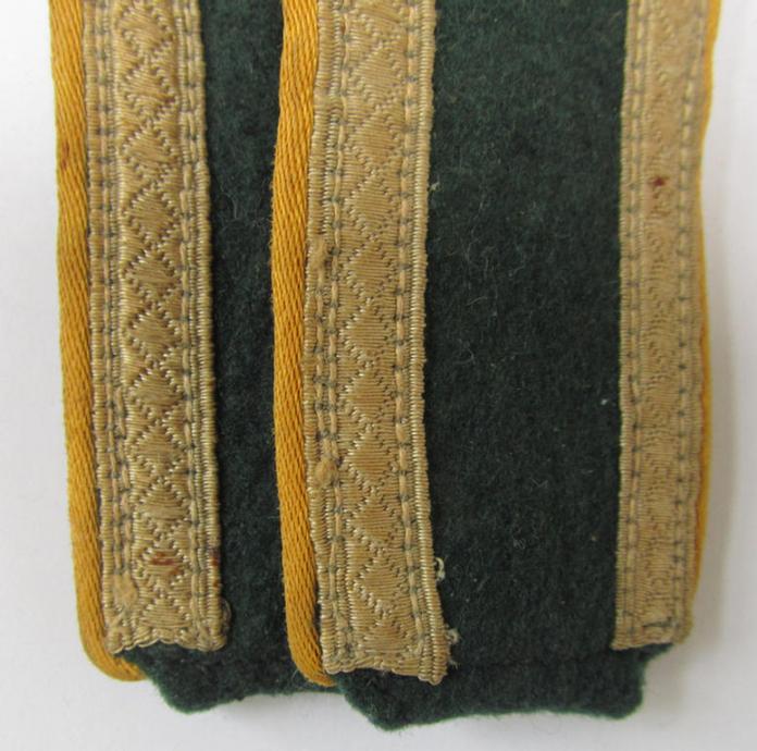 Attractive - and/or fully matching! - pair of early- (ie. pre-) war-period- ie. 'M36'/'M40'-pattern, WH (Heeres), NCO-type shoulderstraps as were intended for an: 'Unteroffizier eines Kavallerie- o. Aufklärungs-Abteilungs'