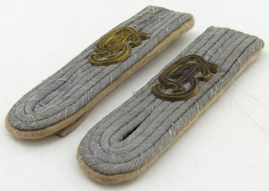 Grossdeutschland Infantry Leutnant's Shoulder Boards