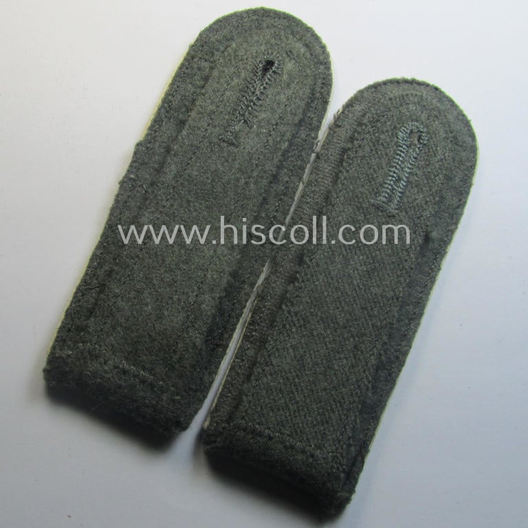Hardly used- and fully matching, pair of WH (Heeres) 'M41 o. M43'-pattern, EM-type shoulderstraps: 'Soldat eines Infanterie-Rgts.'