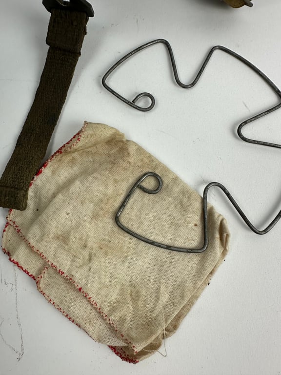 WW2 German Gas Mask & Canister With Cleaning Cloth , Spring & Spare Lenses