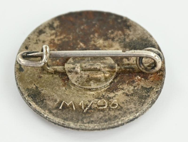 German NSDAP Party Member Badge 'M1/93'