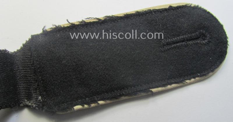 Single, Waffen-SS, EM-type shoulderstrap as piped in the white-coloured branchcolour: 'SS-Mann der Infanterie-Trpn.'