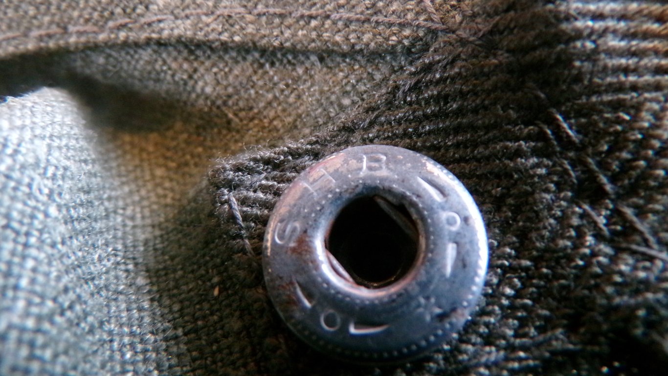 Unissued 1943 Feldgrau Gas Plane Pouch  nbg 43