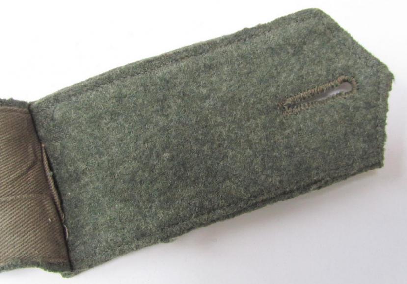 Neat - albeit regrettably single - 'cyphered'- (and IMO early- ie. mid-war-period-) WH (Kriegsmarine) enlisted-mens'-type shoulderstrap, as was intended for a: 'Soldat eines Küsten-Artillerie-Regiments' 