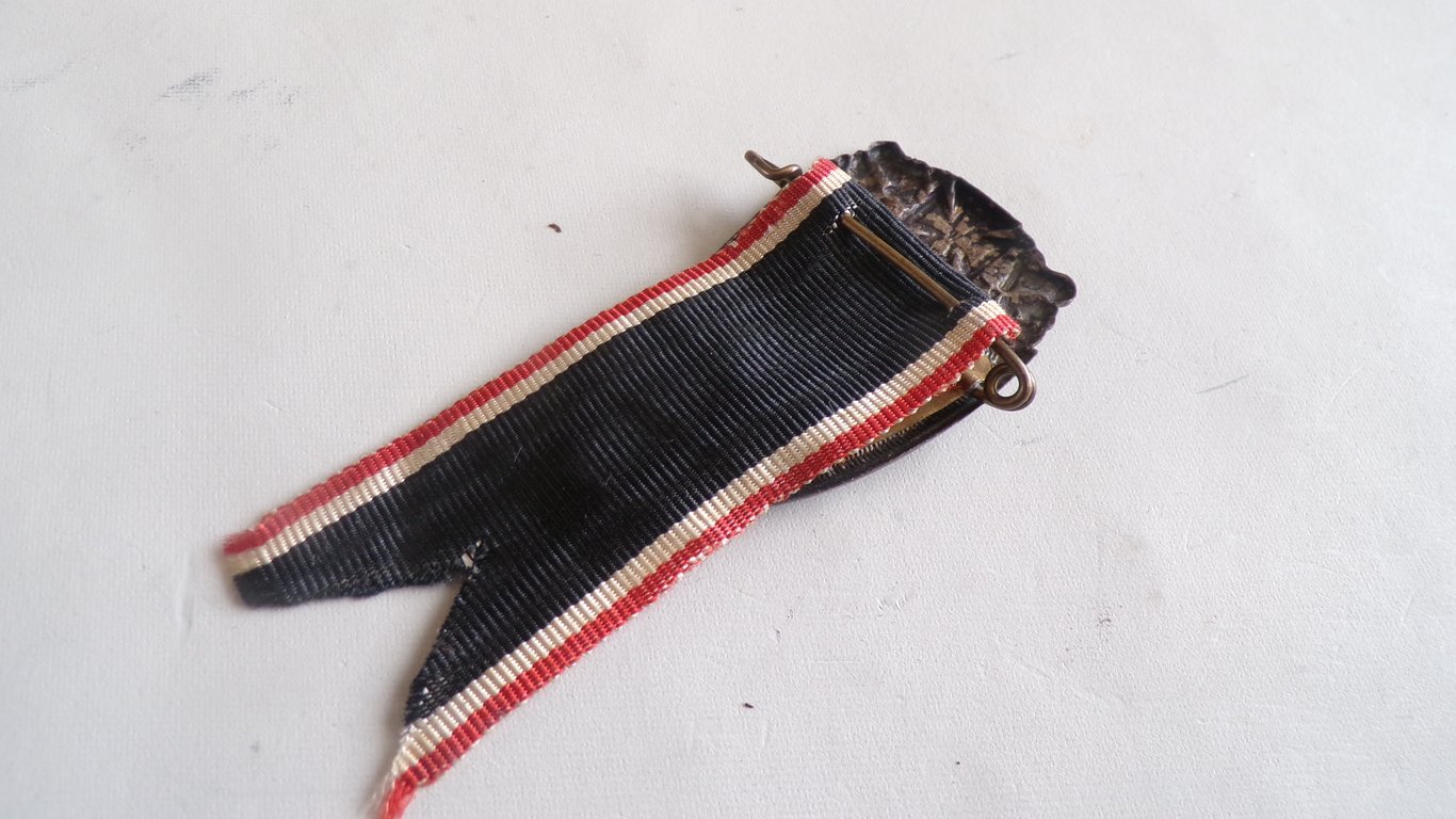 Bayer Kriegerbund membership badge 1874